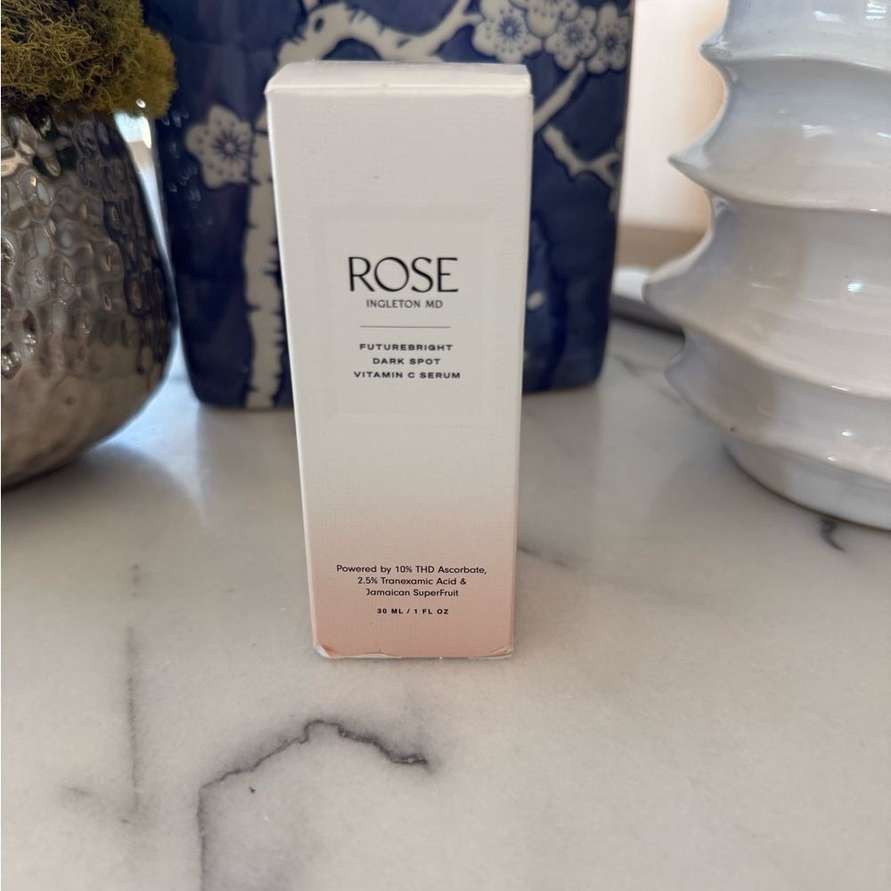 ROSE Ingleton MD
FutureBright Brightening Dark Spot Vitamin C Serum - Picture 4 of 5